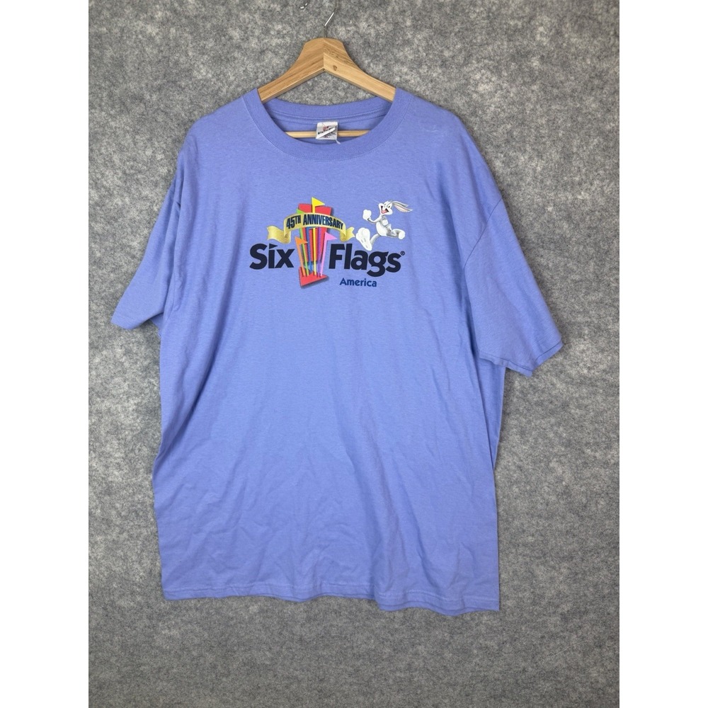 Vintage Six flags Tshirt Mens 2XL Bugs Bunny Looney Tunes Cartoon Amusement Park